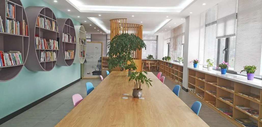 一般项目:组织文化艺术交流活动;企业管理;信息咨询服务(不含许可类